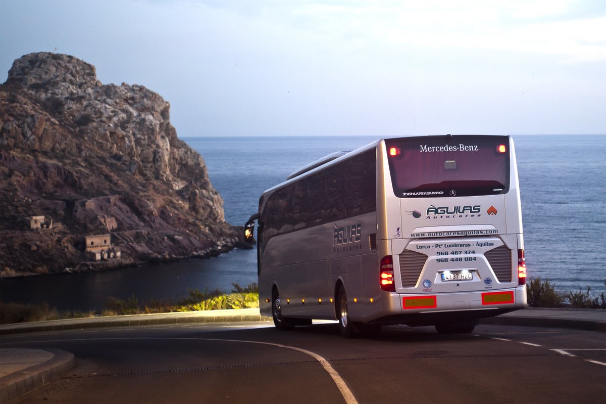 AutobusAguilas's tweet photo. 🤩Llevamos décadas acercándote a tus destinos. No te compliques, @AutobusAguilas  y @ViajesMercurio organizan tus viajes de grupo e individuales. 

#Seguridad #Viajes #ViajedeVidayVuelta https://t.co/LRRNGpZZNu