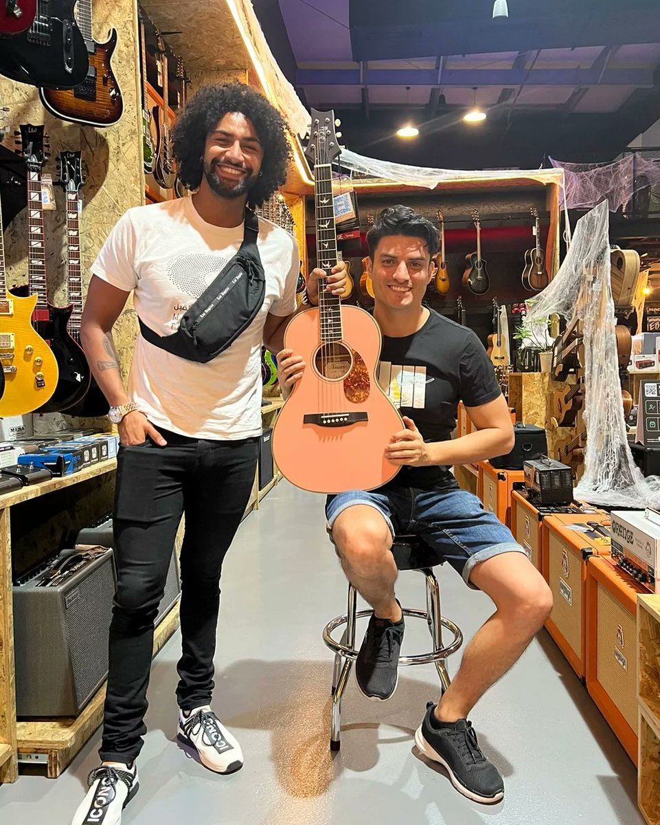 melodyhousemi's tweet photo. Let's get the weekend going with #ɴᴇᴡɢᴇᴀʀᴅᴀʏ 🔥
Shop Online at Melody House
https://t.co/hhTUVvnPa3
#newgearday #ngd #guitar #prsguitars #electricguitar #sonordrums #drumshop #drumpedal #ibanezguitar #pioneerdj #mackiegear #focusrite https://t.co/xYRLG6bURf