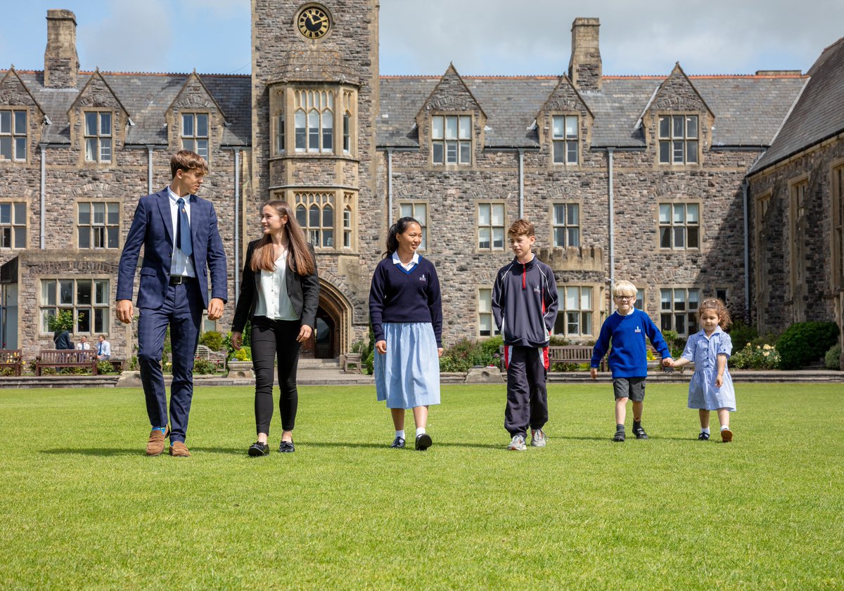 ⏰ Don't forget! ⏰ You can experience life at Taunton School from the comfort of your own sofa tomorrow by tuning into our Virtual Open Morning! There's still time to register your place - please visit our website to sign up! tauntonschool.co.uk/virtualopenmor… #TauntonSchool