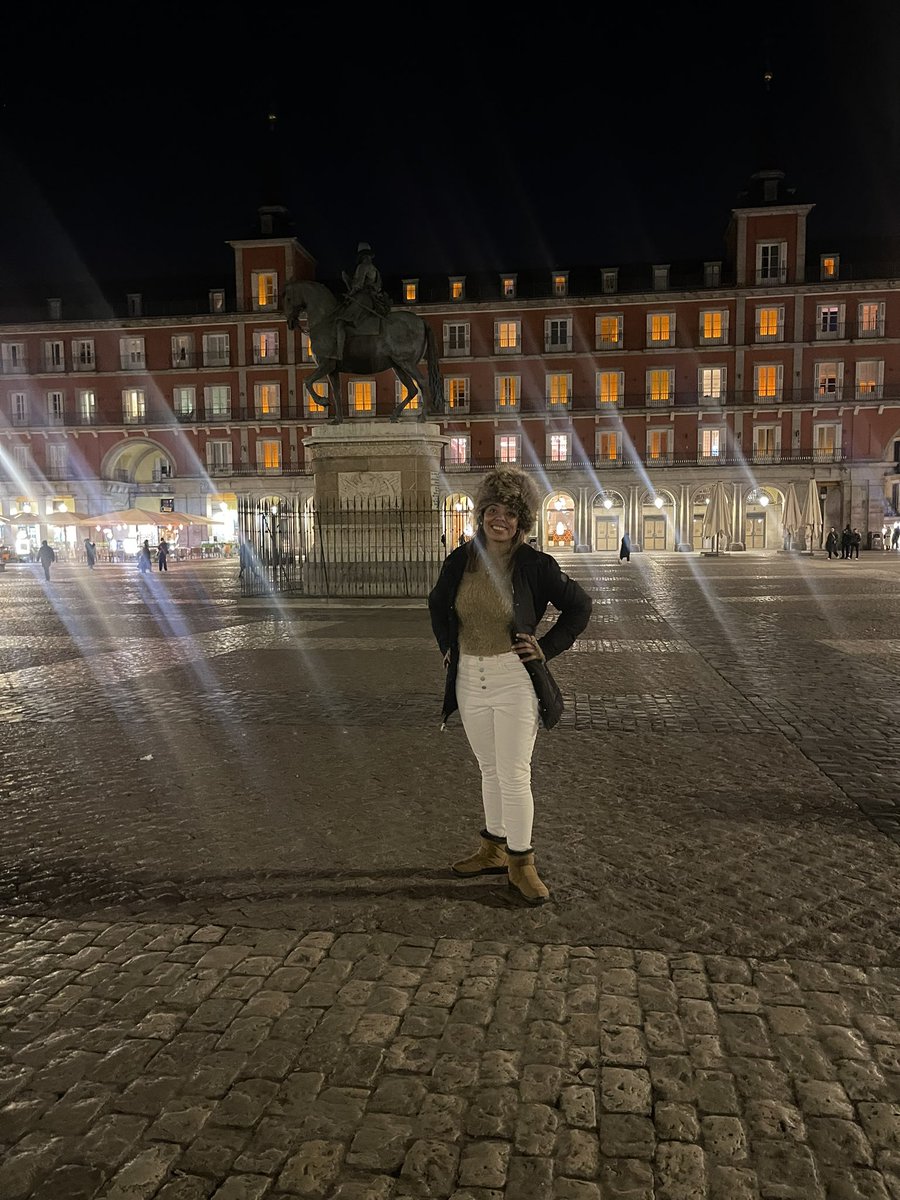 MarOlivero's tweet photo. Pasando unas vacaciones espectaculares en Madrid, aquí fui muy feliz!!! 
💃🏾

#Olé
#MercadoSanMiguel
#Madrid
#España
#Vacays https://t.co/bbNy0fLbK8