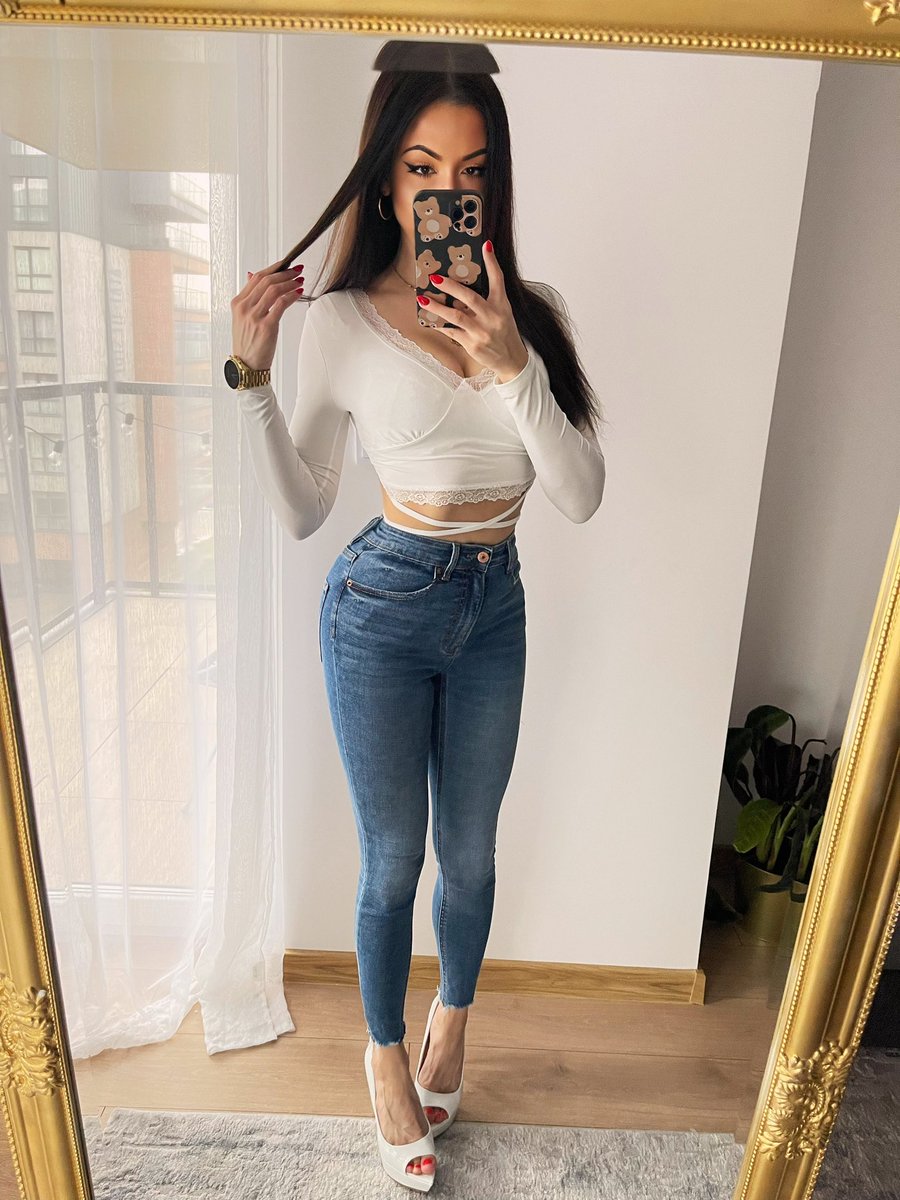 Miss Pam on Twitter: "Hi, can I have a 💙? 👀"