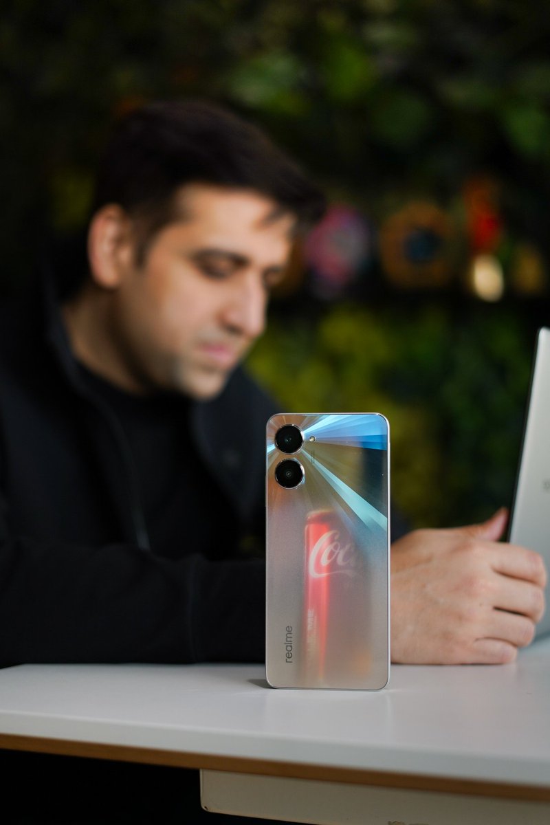 TechKard's tweet photo. Madhav sheth officially teased the Cola phone.

#Realme #realme10ProPlus5G #realme10ProSeries5G #cococola #ColaPhone https://t.co/FDUfcSVZTy