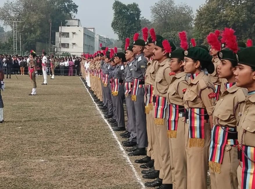 1gctrncc's tweet photo. On the pleasant morning of 74th Republic Day, 13 cadets of 1 GCTR were awarded Gold medals for their achievement in national level camp by Vice Chancellor of MSU - Prof. Vijay Srivastava.
@HQ_DG_NCC
@NCC_Dte_Gujarat
@ArvindKapoorTYG
@UmGurung https://t.co/NBAqnopZyX