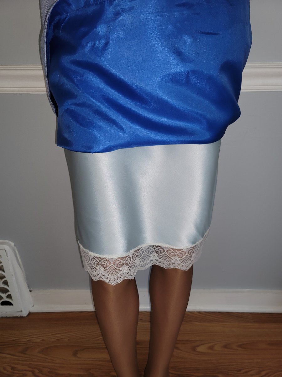 LinedSkirts tweet media