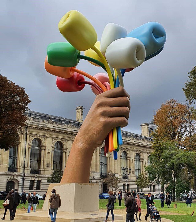 saccageMoliere (@saccagemoliere) on Twitter photo En plus des chars Leclerc et Léopard, #Paris doit se mobiliser et faire un geste fort et symbolique ! Donnons la sculpture de <a href="/JeffKoons/">Jeff Koons</a> à #Kiev. Cela sera un formidable message pour la paix. Osons et créons un pont aérien de la #culture! #saccageparis <a href="/carine_rolland/">Carine Rolland</a> <a href="/cgirard/">Christophe Girard</a> En plus des chars Leclerc et Léopard, #Paris doit se mobiliser et faire un geste fort et symbolique ! Donnons la sculpture de <a href="/JeffKoons/">Jeff Koons</a> à #Kiev. Cela sera un formidable message pour la paix. Osons et créons un pont aérien de la #culture! #saccageparis <a href="/carine_rolland/">Carine Rolland</a> <a href="/cgirard/">Christophe Girard</a>