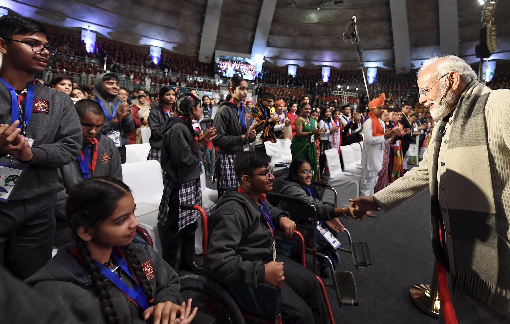 परीक्षा पे चर्चा : प्रधानमंत्री ने विद्यार्थियों को 'आलोचना' और 'टोका-टोकी' के बीच समझाया अंतर, जानें PM मोदी की राय - Pariksha Pe Charcha: The Prime Minister explained to the students the difference between 'criticism' and 'toka-toki', know PM Modi's opinion