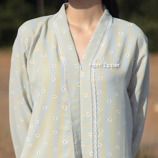 lilymaisarahhh's tweet photo. Girls, this kind of kebaya… Mix of classic and minimalist, very heavenly elegant. I’m in love 😍🫶🏻

A thread by #LilyShops ~ https://t.co/GlIaVbFsH6