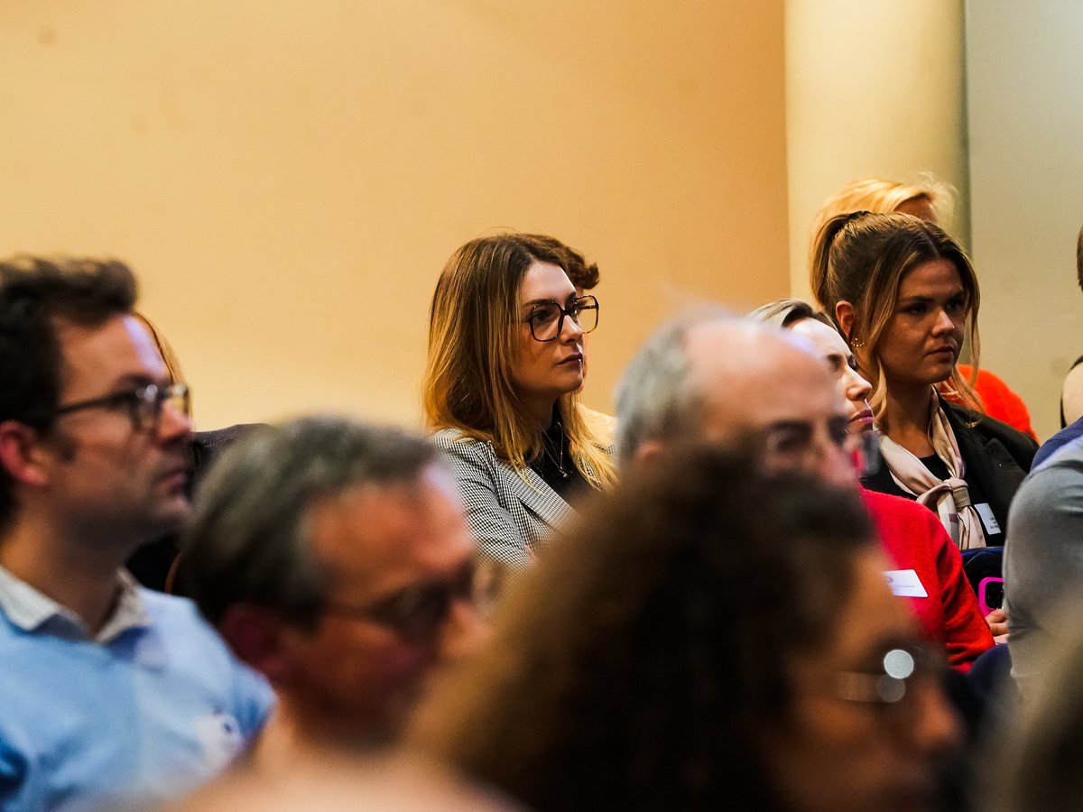 UbbBusinessClub's tweet photo. Mercredi soir, l'espace Club House de Chaban accueillait nos partenaires à pour une conférence sur le thème "𝗱𝗮𝘁𝗮 𝗮𝗻𝗮𝗹𝘆𝘀𝘁" animée par Serge Fourquet, analyste vidéo de l'équipe professionnelle et Jeremy Burlet-Parendel, préparateur physique en charge des données. https://t.co/63mqM1jNj7