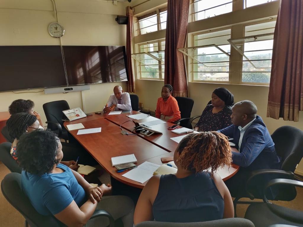 NTU_MAK's tweet photo. Happening now: Pre-departure meeting for @MakSPH non-teaching staff before traveling to @TrentUni as part of the @EUErasmusPlus International Credit Mobility Program. https://t.co/YVoAsUUnT5