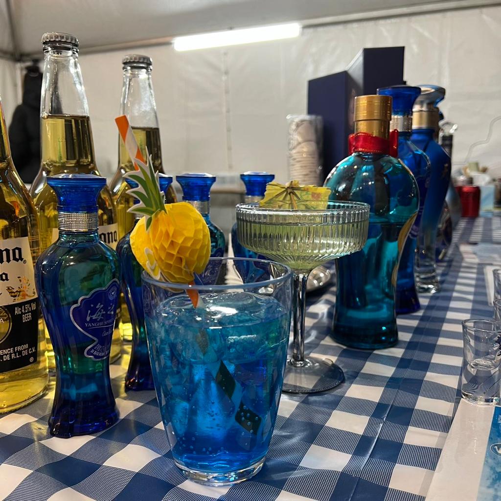 FCAM_Org's tweet image. It’s rice wine o’clock all day today at Piccadilly Gardens.  Join us to sample Chinese rice wine based cocktails from 12pm-7pm Friday-Sun.