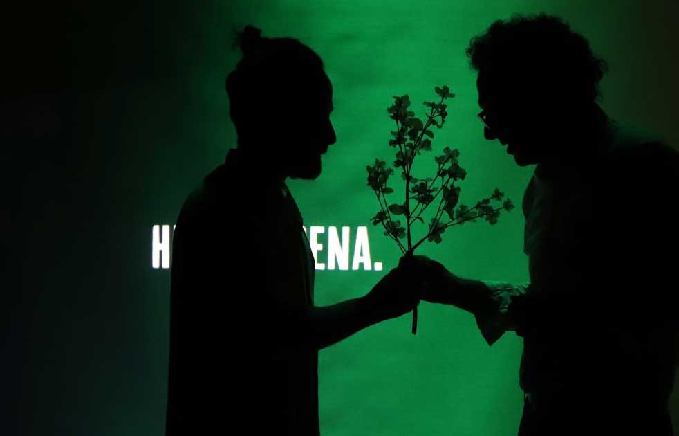 De la misma forma compartimos la alegría y damos la enhorabuena por su candidatura como mejor actor en los XXVI <a href="/PremiosMax/">Premios Max</a> a Xavo Giménez por "Espaldas de plata" (<a href="/LaTetaCalva/">LA TETA CALVA</a>) que no visitó el jueves 9 de diciembre de 2021: bit.ly/3XNcYmr