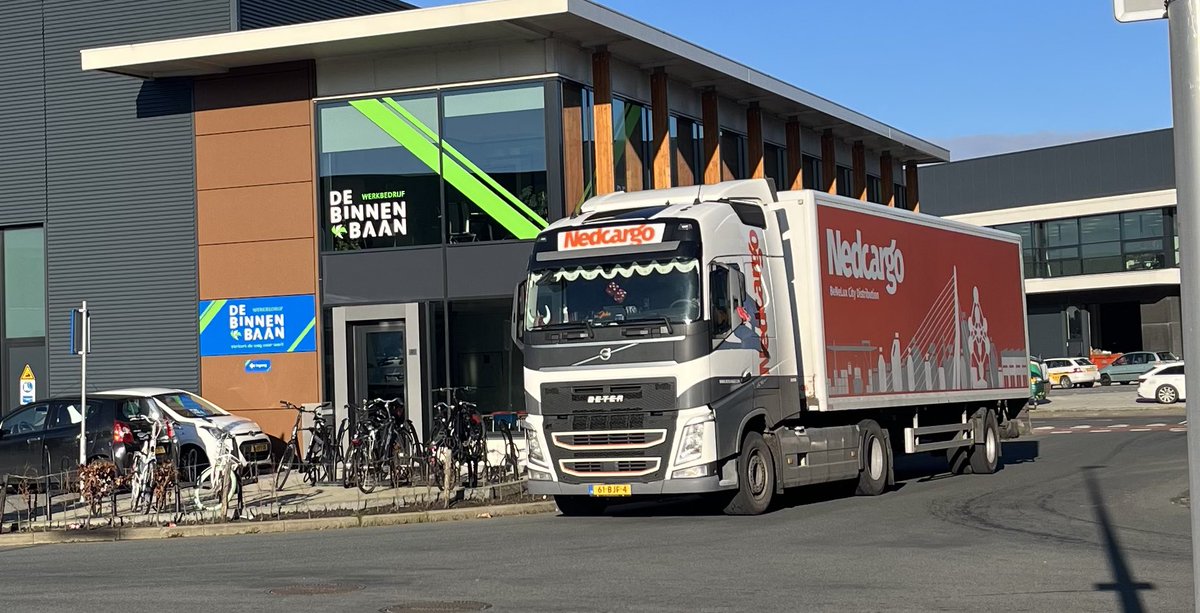 <a href="/Nedcargo/">Nedcargo</a> <a href="/debinnenbaan/">debinnenbaan</a> #weekendmodus <a href="/DAntvelink/">Diederik Antvelink</a> bezoek uit Waddinxveen .
#Nedcargo