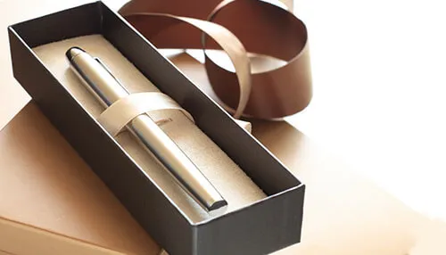 LalithaT11's tweet photo. Make Unique Gifts For Your Family With These Personalized Engraved Pens
#Pens #uniquegifts #Personalizedpengift #personalization #penstyle #onlineretailer #creativity #shopping @tycoonstory2020 @TycoonStoryCo @BespokeBritish1
https://t.co/4wmCRPRvoI https://t.co/1R9OeiWEJB