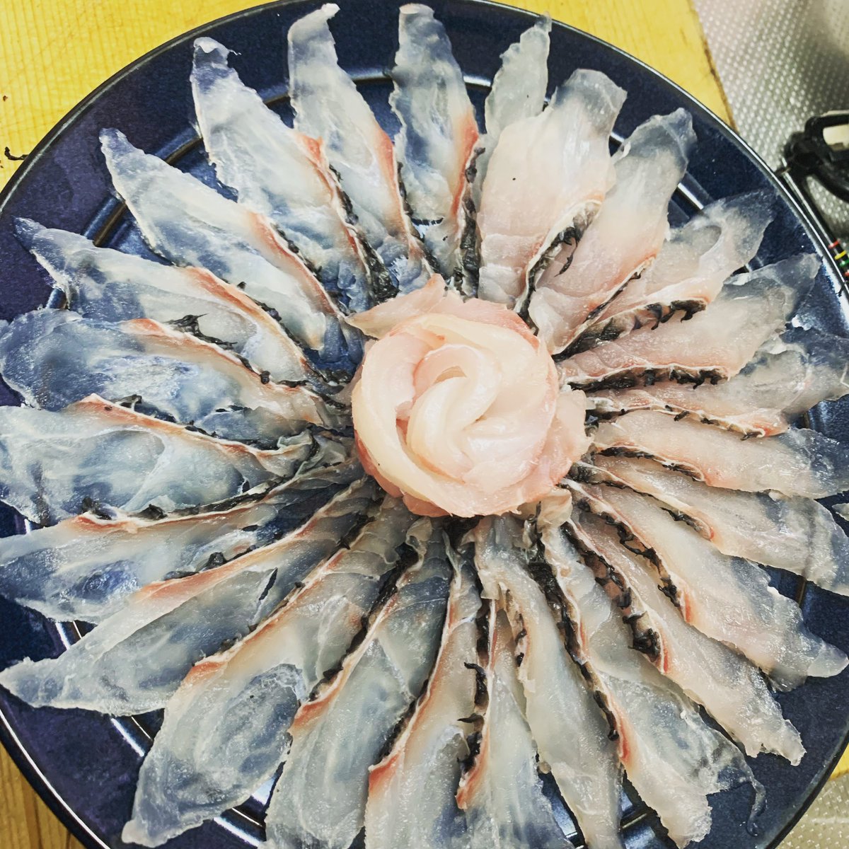 EySuguru's tweet photo. グレしゃぶまた食べたい。 https://t.co/oYtTHhkl2Q