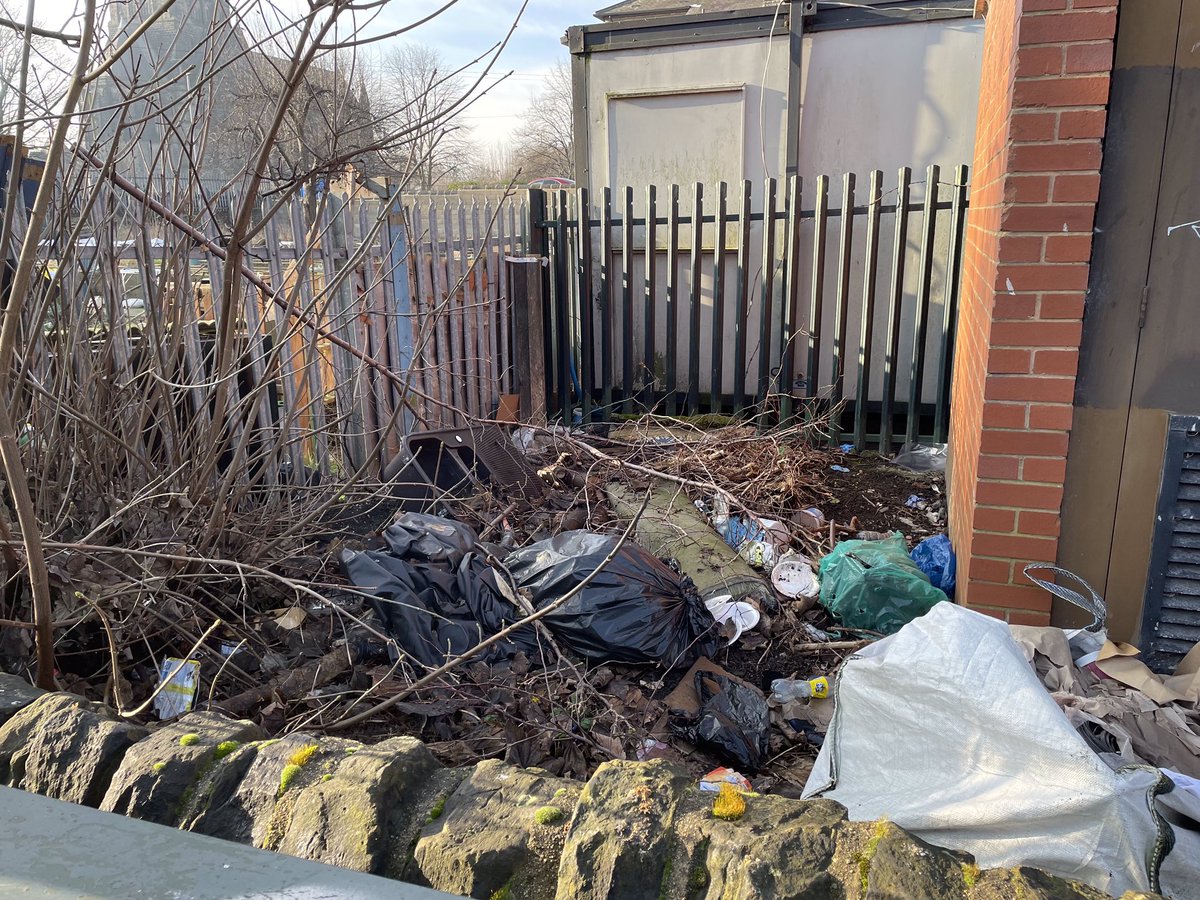jamesmc48947300's tweet photo. Reported this potentially dangerous situation to the executive member and the director of environment for immediate action close to an electricity substation. @Alice_Smart  @RachelReevesMP https://t.co/Ft0K1WltGb
