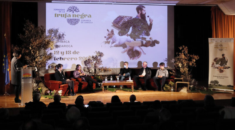 Las Jornadas de la Trufa Negra de la comarca de Daroca se internacionalizan

Más información
⬇️
origenonline.es/index.php/2023…

#JornadasTrufaNegra #concursodecaza #Daroca <a href="/aragonturismo/">Turismo de Aragón</a>