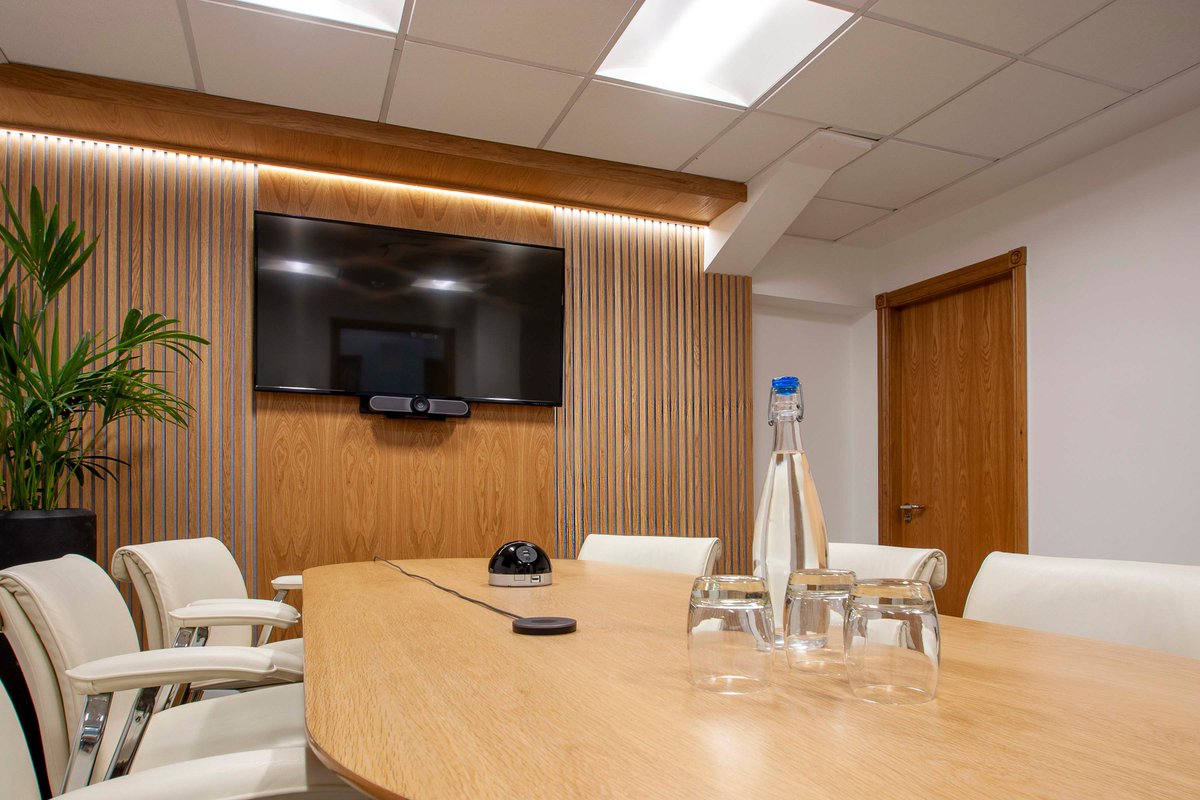 If you are looking to hire top talents, the winter months are touted as the strongest #recruiting period.

At WorkWell, you can hire private meeting rooms for face-to-face #interviews, in settings which encourage productive conversation and genuine engagement.