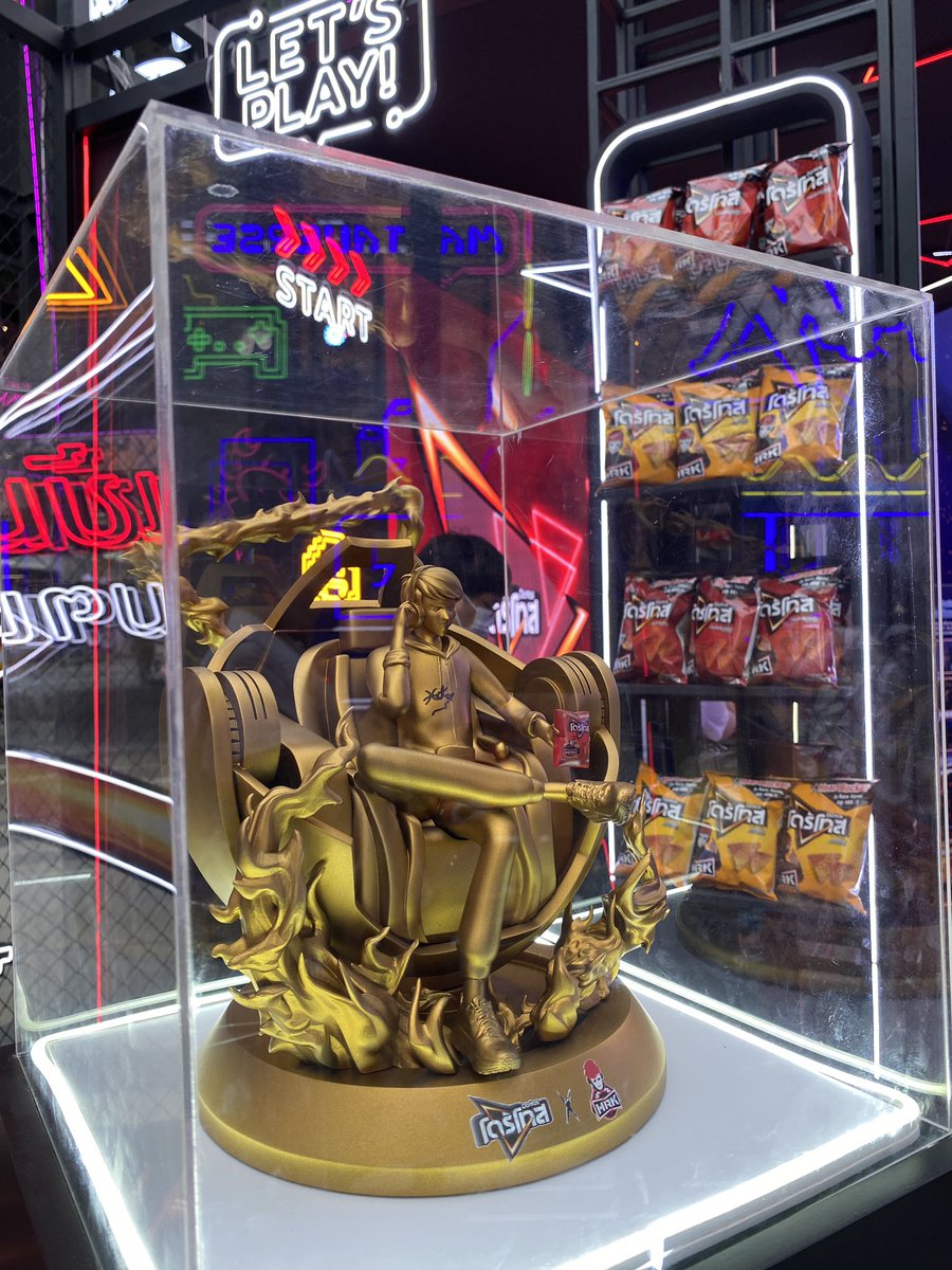 DoritosTH's tweet photo. มาแล้วววฟิกเกอร์พี่เอก มาดูของจริงกันได้ที่งาน ❤️‍🔥❤️‍🔥❤️‍🔥 #DoritosxHRKss2 https://t.co/ERzlPtkfdR