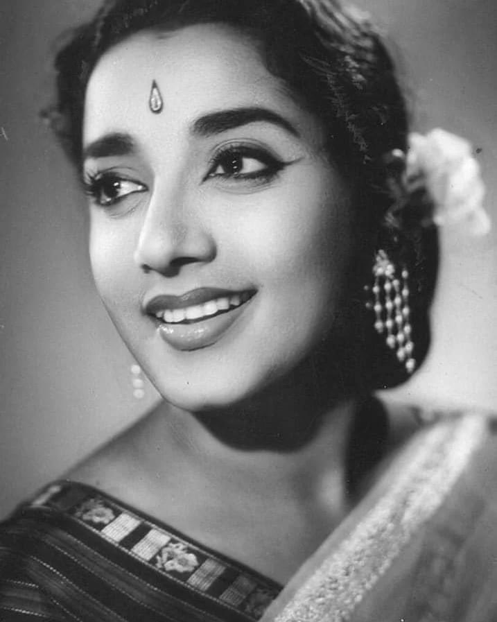 #OmShanthi  #Jamuna Garu 🙏🏻

#teluguindustry #GundammaKatha #missamma #legendaryactress #tollywoodactor #seniorartist #telugupride #legend #Telugucinema #Rip