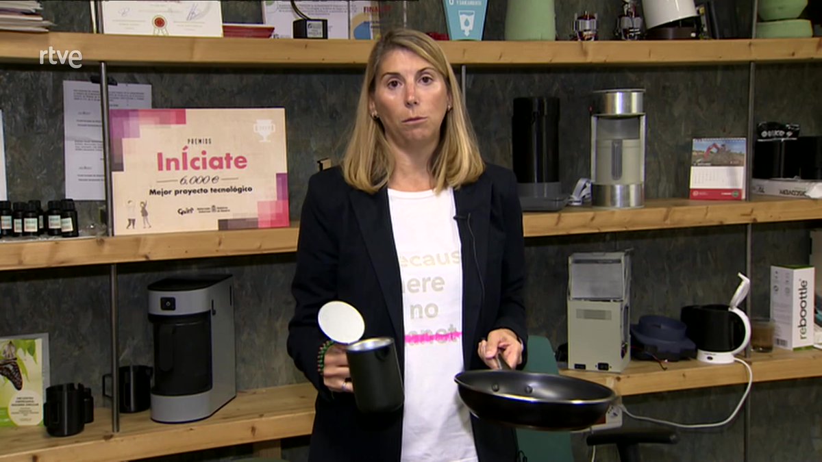 AQHT_TVE's tweet photo. 1⃣Produce papel que se planta y no se tira
2⃣Fabrica jabón con aceite usado
3⃣Crea una aplicación para hacer terapia de pareja sin ir a consulta

EmprendedorAs que han conseguido una beca 𝗦𝗶𝗴𝘂𝗲 𝗮𝗱𝗲𝗹𝗮𝗻𝘁𝗲 con financiación, formación y difusión
https://t.co/1MiIrz9lcO https://t.co/DpsqeqVwWM