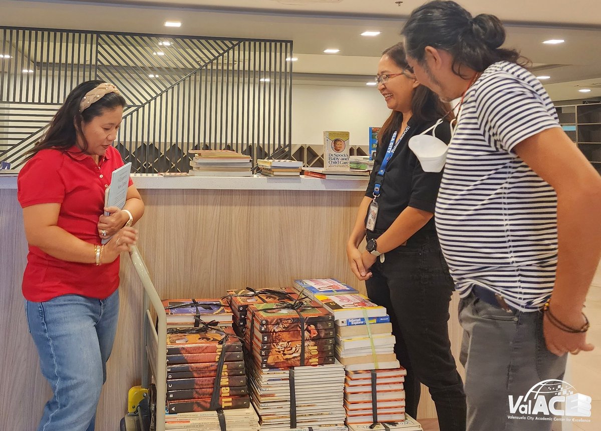 valcitylibrary's tweet photo. Maraming salamat po sa inyong pagsuporta sa ating Aklatan, 9th City Council of Valenzuela!
#BirthdayBookDrive #ValenzuelaCityLibrary #ValACE https://t.co/pzzXXNqyGy