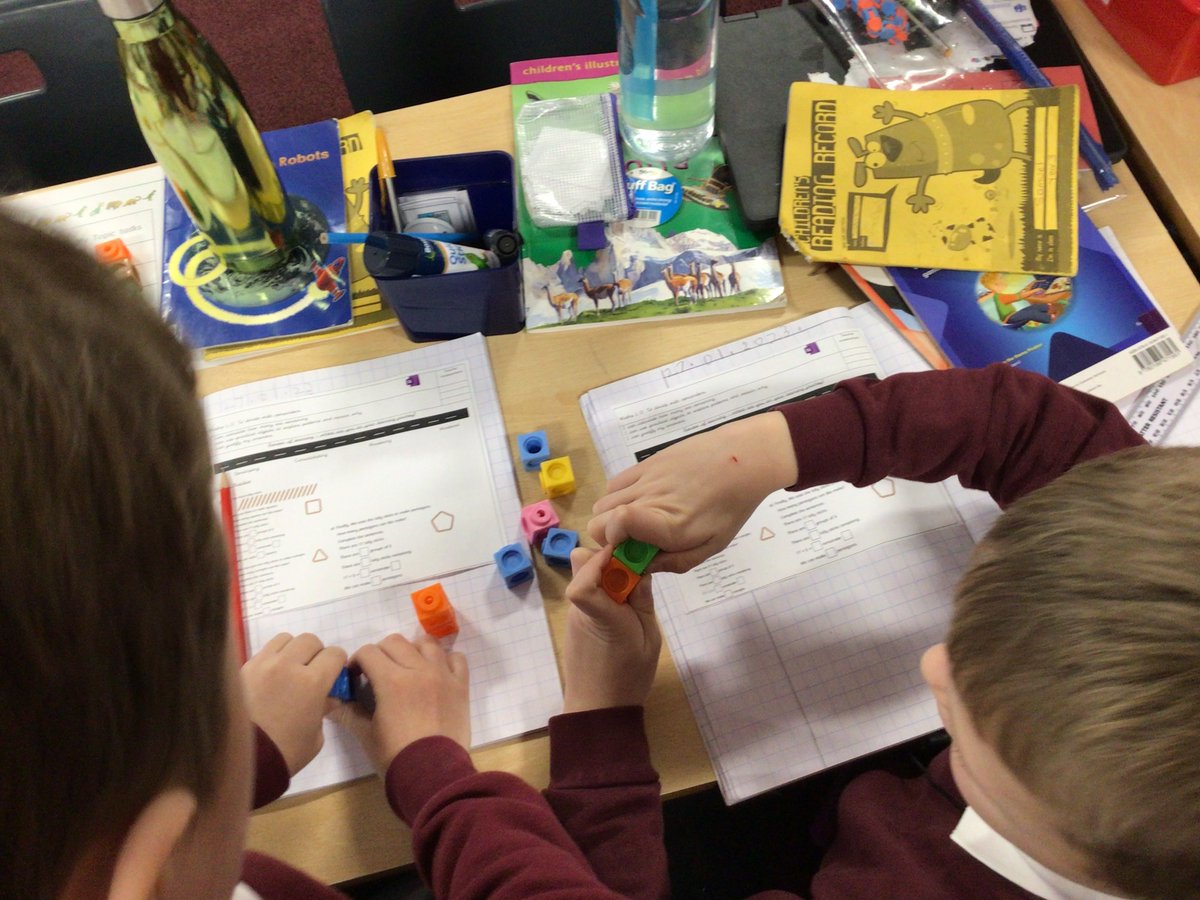 WooldenHill's tweet photo. Year 3 have been using concrete resources to help enhance their understanding of division using remainders. ➗➗ #DSATMaths #division https://t.co/3FkhObvgtz