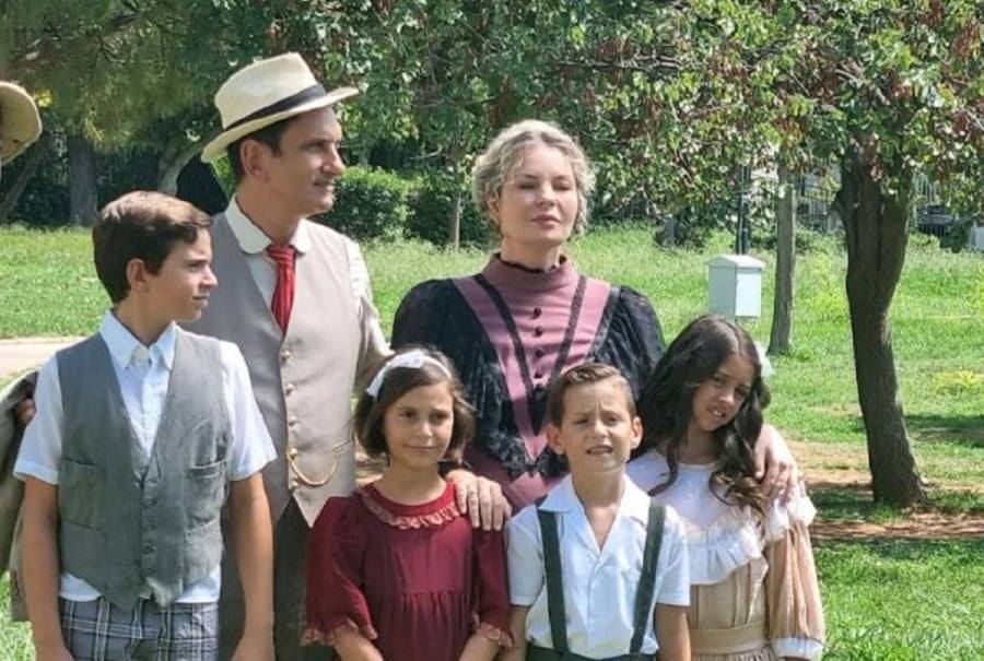 stenikito's tweet image. Χθες, παρακινούμενος από μία εγκωμιαστική ανάρτηση, είδα στο #ertflix  τα δύο πρώτα από τα 8 επεισόδια της νέας σειράς της ΕΡΤ, "Το Βραχιόλι της Φωτιάς". Η Τέχνη με όλη τη σημασία της. Δείτε την:
ertflix.gr/series/ser.242…