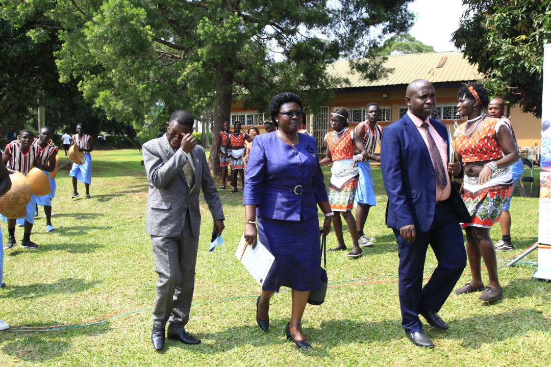 Today, i repr. VC at closure of Training of extension workers from 42 distr funded by EU thru OPM. EU grant of Eur.150m is aimed at improving livelihoods in North Ug. Min Norther Ug, EU dellegates, Min Karamoja, Min Teso attended. @MakerereNews @ProfNawangwe,@Makerere