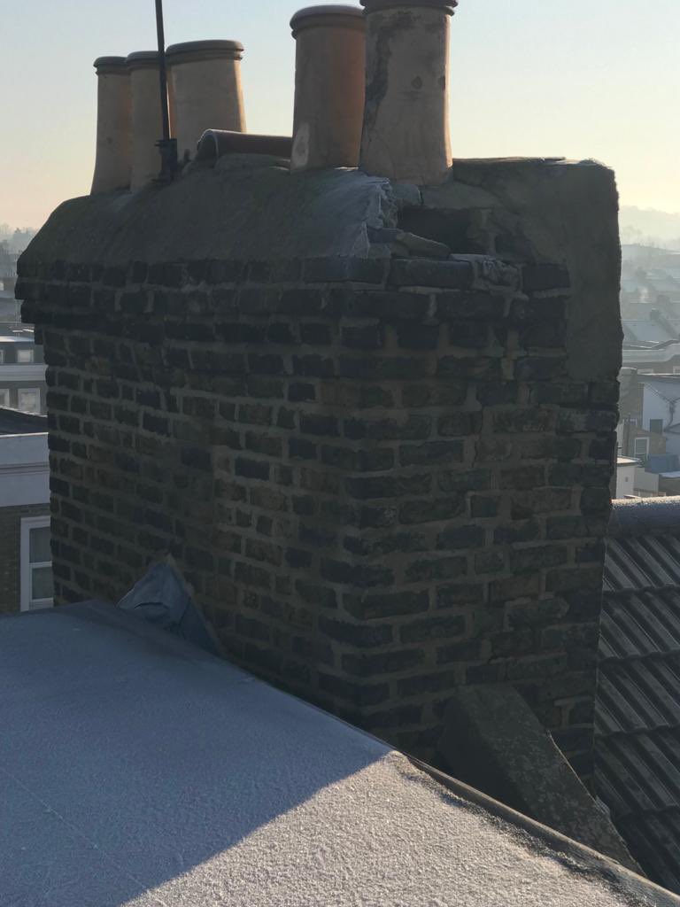 Roofing and drain pipe works (with a view) in #dulwhich 
Contact us on 0203 323 0017 or email us at info@clearthelot.com #gardenbeforeandafter #gardenplan #gardenprojects #gardenlandscaping #gardenstyling #gardeninginspiration #gardendesignideas #homegardens #gardendesigns