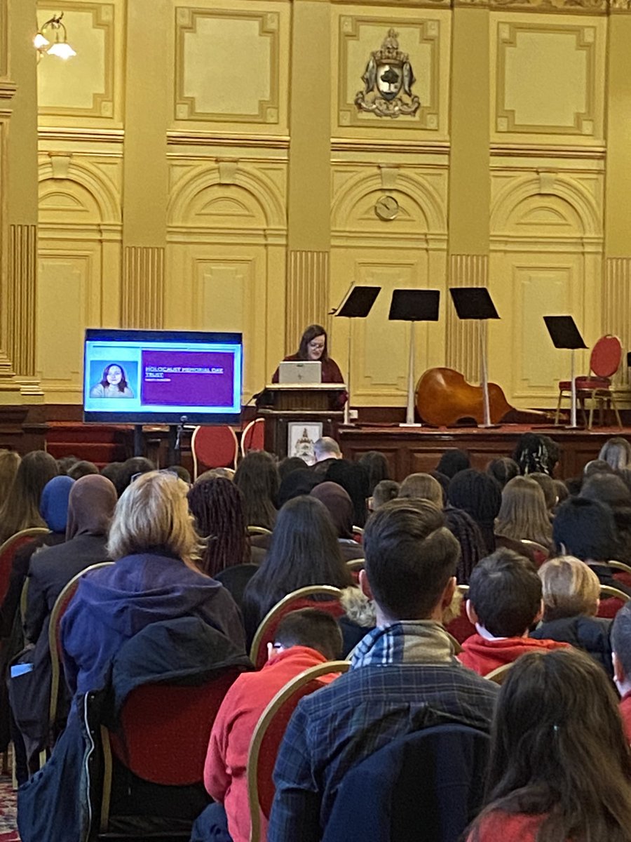 #HolocaustMemorialDay Kirsty Watt from @HMD_UK She told the story of Henry Wuga, a Jewish teenage boy who came to Scotland after Krystallnacht 1938. And now @GLAChristina reinforcing the message that collectively we must challenge discrimination!