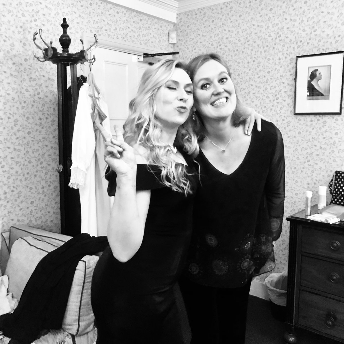 Cecilia Stinton (@CeciliaStinton) on Twitter photo 2023-01-27 11:06:25 Channeling fin-de-siècle mermaid @wigmore_hall, @Rozanna_M shapeshifted in all ways from Alma to Brünnhilde & back, w/ the incomparable @AnnaTilbrook & Counterpoise @fhvln @samewens Kyle Horch. Night of nights! Channeling fin-de-siècle mermaid @wigmore_hall, @Rozanna_M shapeshifted in all ways from Alma to Brünnhilde & back, w/ the incomparable @AnnaTilbrook & Counterpoise @fhvln @samewens Kyle Horch. Night of nights!
