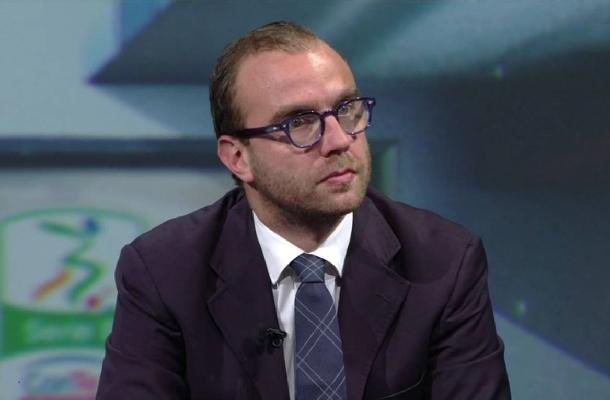 GProtesi's tweet image. Fazioso, anti Juventino, romanista di merda, preso a calci nel culo da Sky per andare a fare il fallito in Mediaset. 

Ecco a voi @RickyTrevisani. Uno così può lavorare solo in un paese di merda come l’Italia 

#DisdettaSkydazn #DisdettaDaznSky #juve #juventus