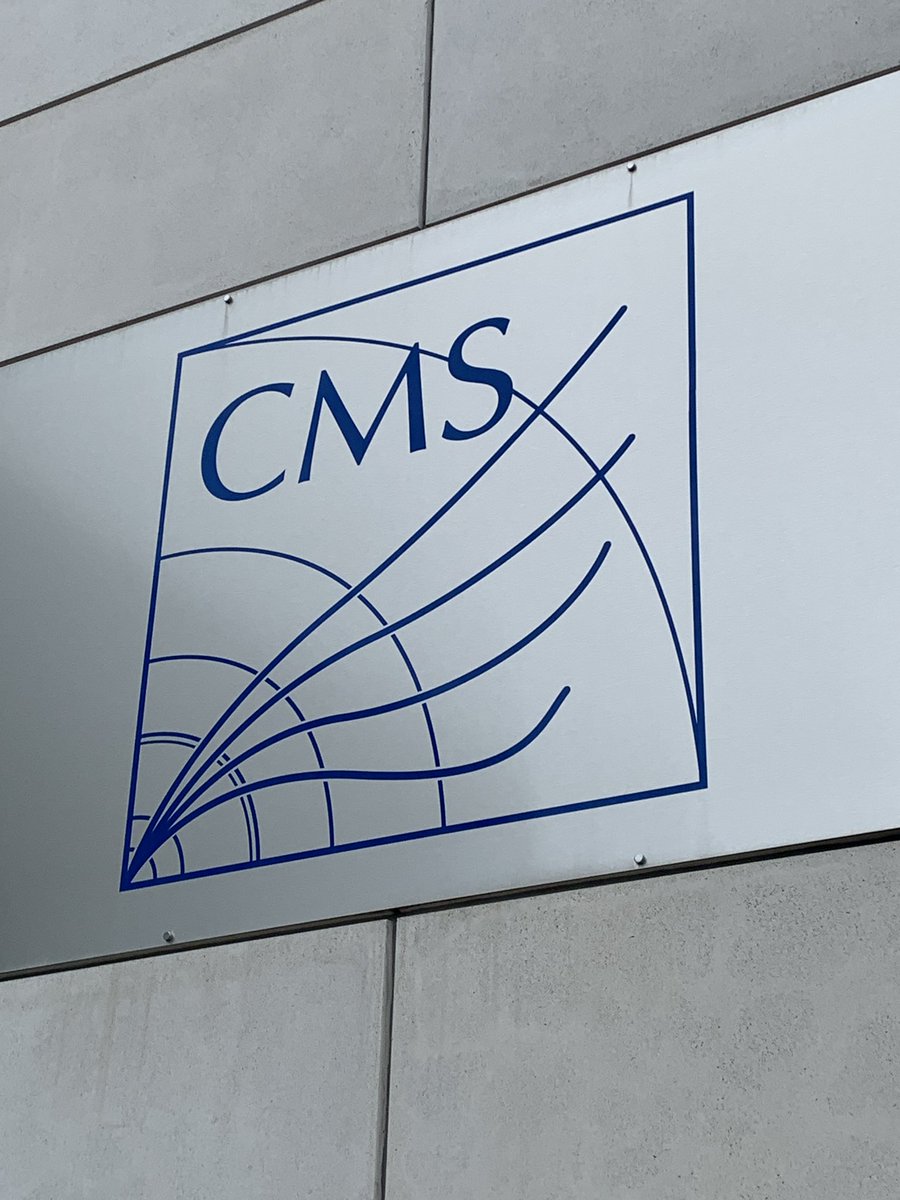 MonktonScience's tweet image. CERN CMS detector visited - accelerators and detectors more understood (hopefully!) 😀🇫🇷🇨🇭#CERN #MonktonPhysics #PhysicsIsFun