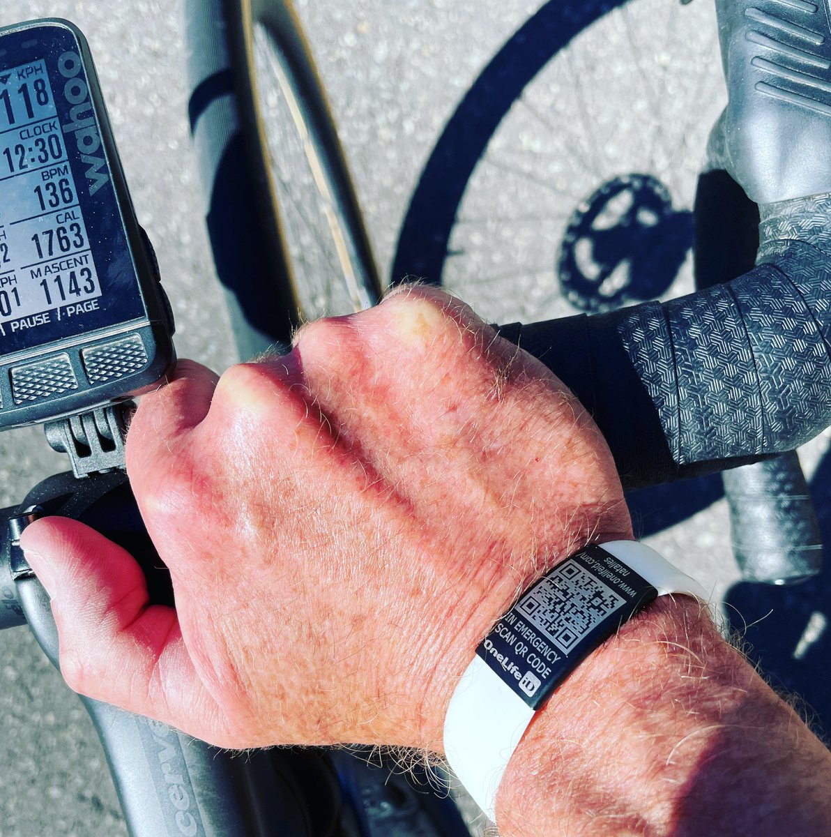 OneLifeID's tweet image. Our emergency ID wristbands are engraved with personalised emergency contacts or the innovative custom QR code that links to your updateable online emergency profile 🆘 

onelifeid.com/category/id_wr…

#cycling #ridesafe #emergencyid #qrcode #cyclinglife #medicalid #allergy