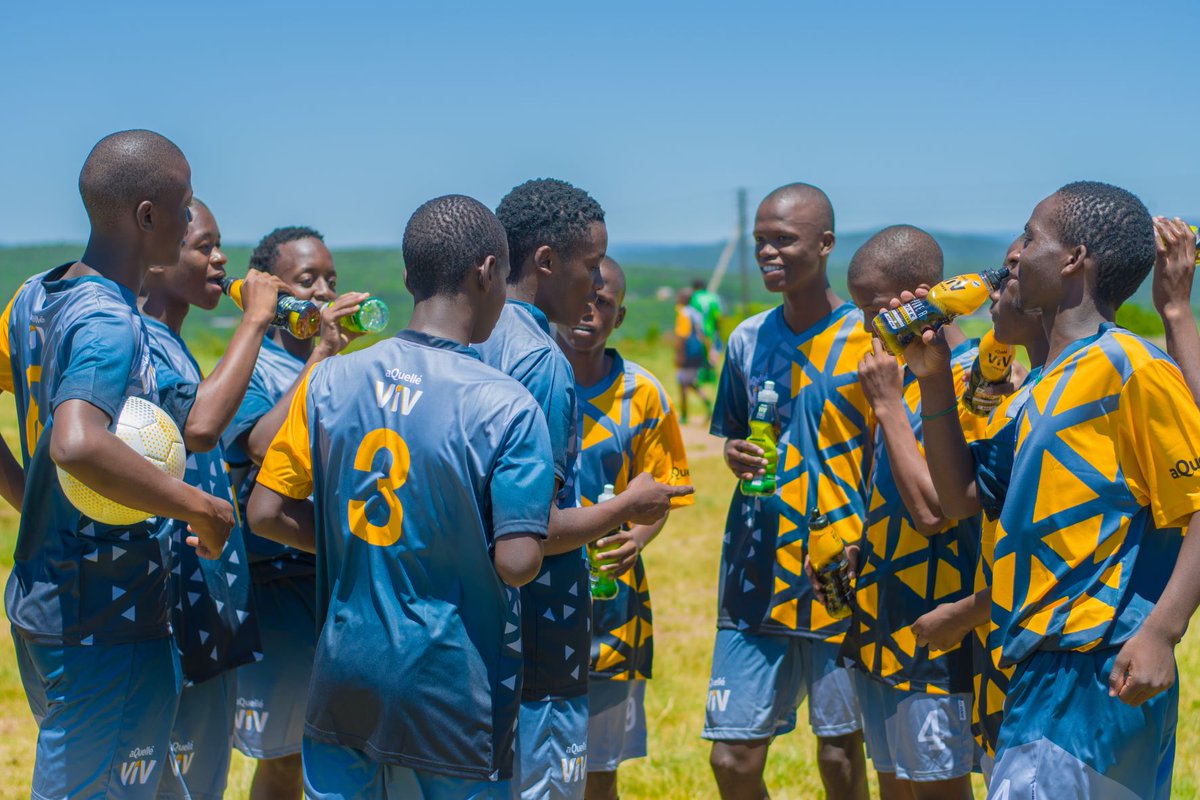 iDiskiTimes's tweet photo. 𝗪𝗜𝗡𝗡𝗘𝗥𝗦 𝗔𝗡𝗡𝗢𝗨𝗡𝗖𝗘𝗠𝗘𝗡𝗧‼️

Siyabonga Masuku and his club KASI LIONS from Ulundi have won our aQuelle ViV kit give-away. 🥳

The kit was delivered by @aQuelleViV 👏 https://t.co/eLCHf8h2Q7