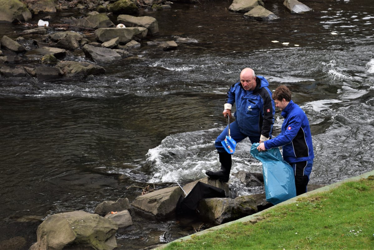 stadt_wuppertal's tweet photo. Es wird wieder die #Wupper aufgeräumt! Pünktlich zum Frühlingsanfang findet am 25. März der #Wupperputz statt. Aufgerufen mitzumachen sind Schulen, Kitas, Vereine, Familien, Freundeskreise und alle, die Lust haben, Teil der Gemeinschaftsaktion zu sein. 👏➡️https://t.co/eBlR1jBHsN https://t.co/Ig9LQlLXPD
