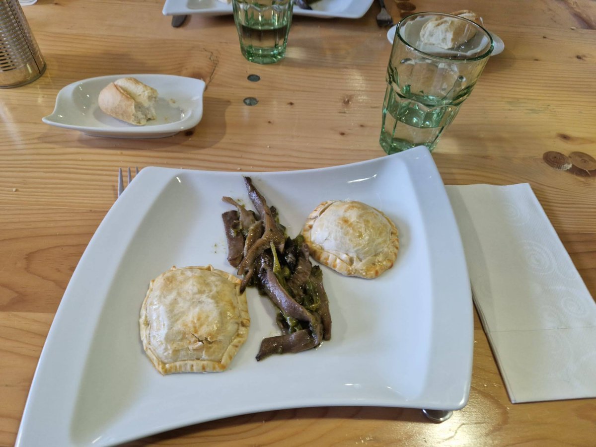 Un ambiente de lo más agradable y una presentación de los platos insuperable.