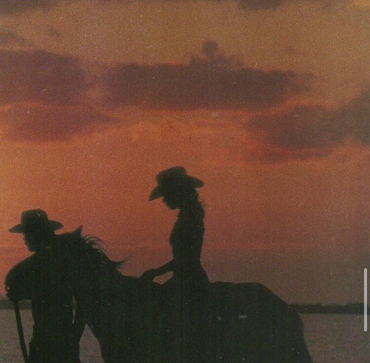 springzalizz's tweet photo. 🏵🧡🔮 https://t.co/EQbQ7QTjsb