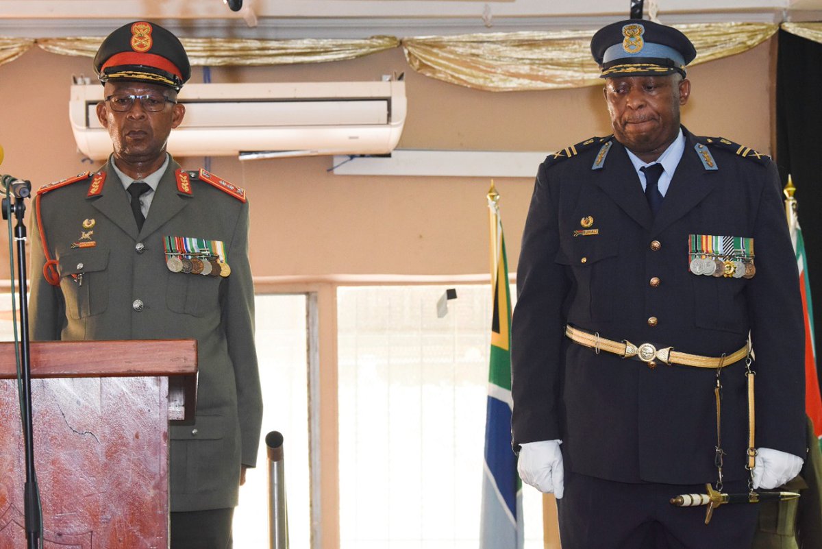 SANDF_ZA's tweet photo. READ || Inspector General Change of Office.

https://t.co/RJSLmwmBLg

#SANDF 
#LogDivision https://t.co/oF0d63D9ev