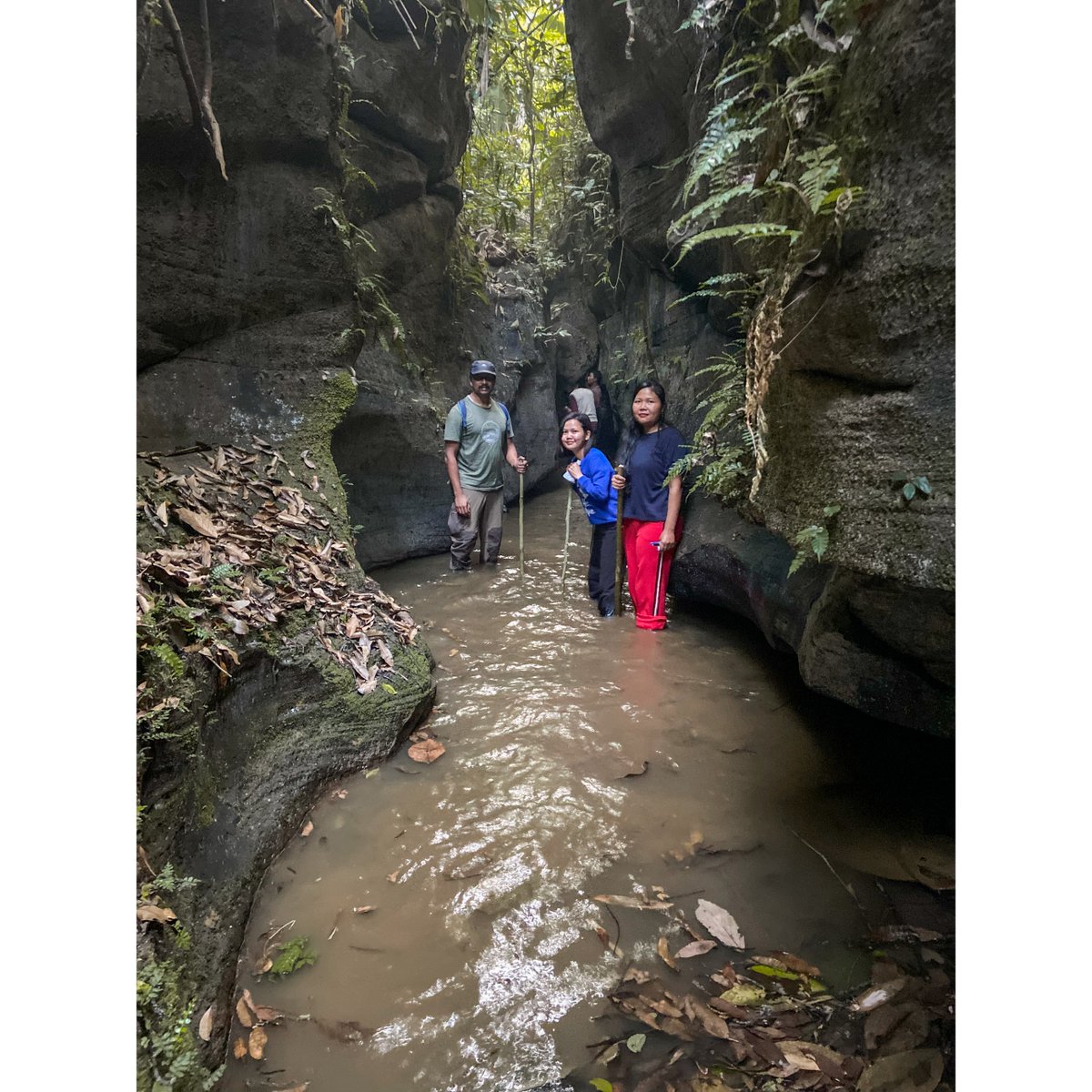 mbda_meghalaya's tweet photo. Staff from the South Garo Hills #MegLIFE project were accompanied by Shri. Gunanka DB, IFS, Additional Project Director, #MegLIFE & #CLLMP as they ventured out to Tebisokgre village, one of the most remote areas in Gasuapara block, SGH to conduct a microplanning exercise. https://t.co/rlIMIMC3J0