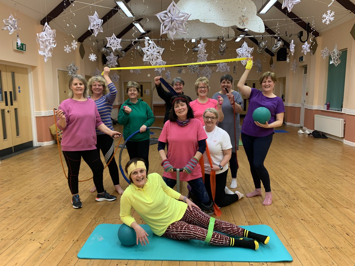 #ClwbGwawrRhocesiBroWaldo wedi joio mynd nol i’r 80au am Sesiwn Ffitrwydd yn mis Ionawr! <a href="/Clybiaugwawr/">Clybiau Gwawr</a> #JoioPobAwr