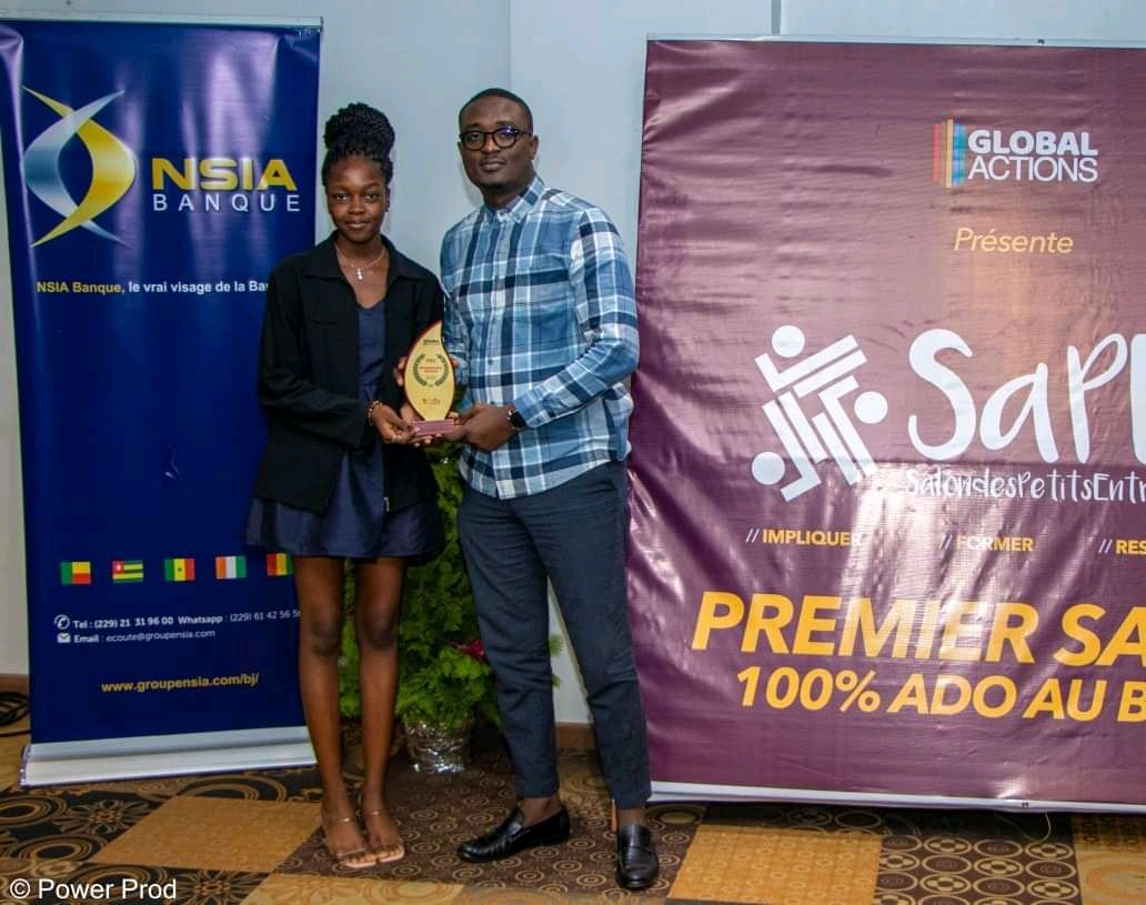 globalactions1's tweet photo. [ Salon des Petits Entrepreneurs 2022 (#Sapen2022)  ] x Nsia Banque Bénin 

Nous tenons à exprimer nos sincères remerciements à #NSIABanque pour sa contribution à la réussite de l'édition 2022 du Salon des Petits Entrepreneurs. 

En plus d'un appui financier, deux de nos jeunes https://t.co/K6ZLXIIFB7