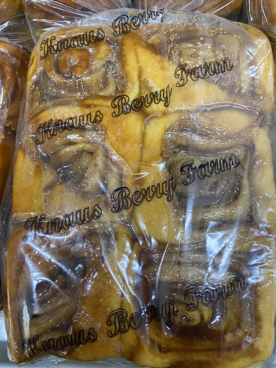 knausberryfarm's tweet photo. Beware of the pretenders!        Exhibit A - Knaus Berry Farm / Exhibit B - NOT Knaus Berry Farm https://t.co/wlEmTUAAPZ