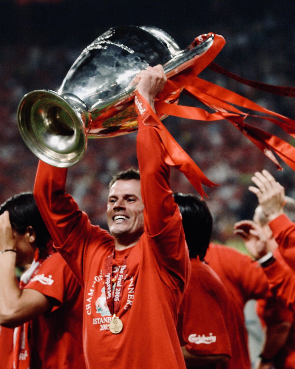 LFC's tweet photo. 737 appearances 🔴
11 honours to his name 🏆

Have a boss day, @Carra23 🎊 https://t.co/2mBqtjnEad