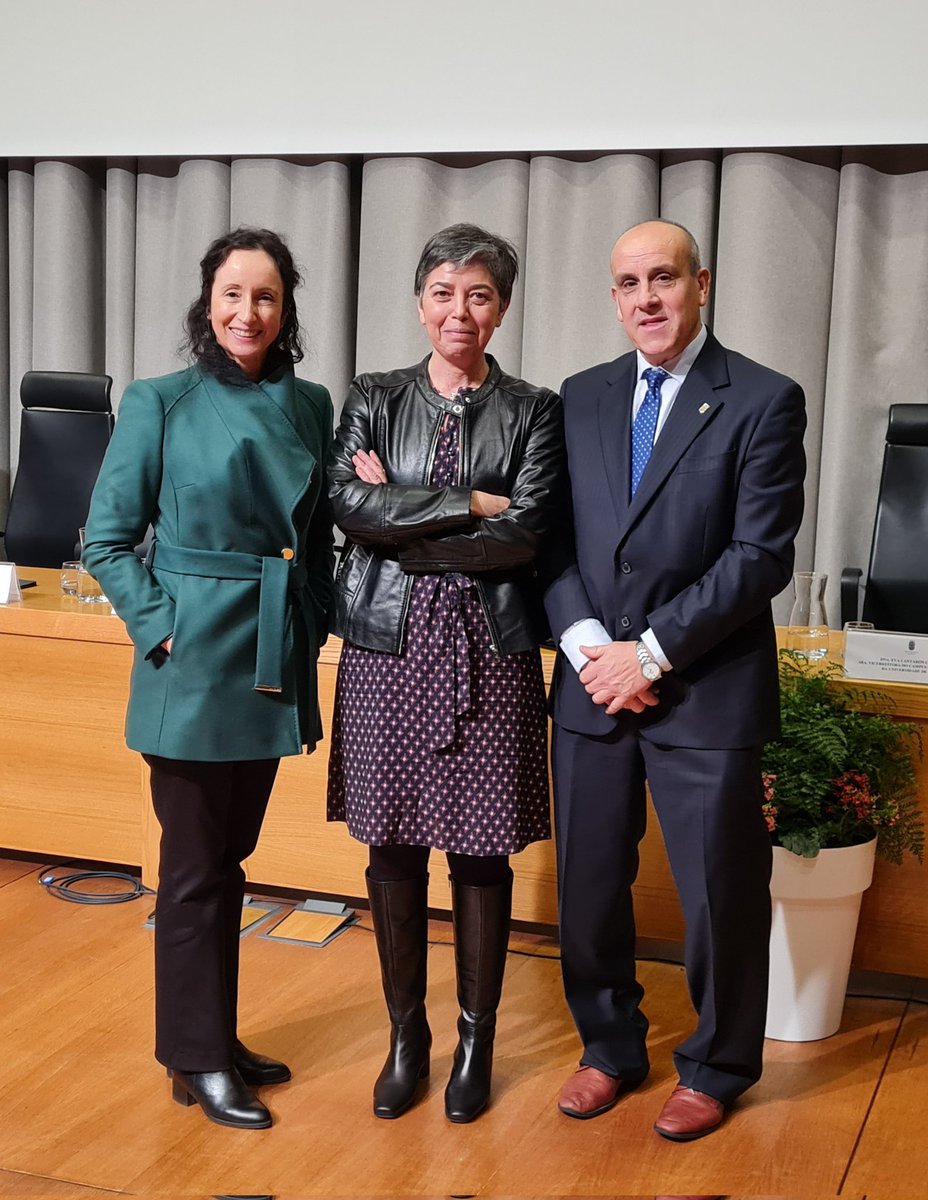 Rebeca Díaz Redondo (@reberedondo) on Twitter photo Celebrando o día de Universidade con moi boa compañía: Elena, directora da <a href="/eME_Vigo/">Enxeñaría de Minas e Enerxia</a>, e Juan, director da <a href="/eeiuvigo/">EEI uvigo</a> 👏👏👏
Un pracer compartir o acto da <a href="/uvigo/">Universidade de Vigo</a> cos meus compañeiros!!
#somosTelecoVigo <a href="/EETelecoVigo/">E.E. Teleco Vigo</a> Celebrando o día de Universidade con moi boa compañía: Elena, directora da <a href="/eME_Vigo/">Enxeñaría de Minas e Enerxia</a>, e Juan, director da <a href="/eeiuvigo/">EEI uvigo</a> 👏👏👏
Un pracer compartir o acto da <a href="/uvigo/">Universidade de Vigo</a> cos meus compañeiros!!
#somosTelecoVigo <a href="/EETelecoVigo/">E.E. Teleco Vigo</a>