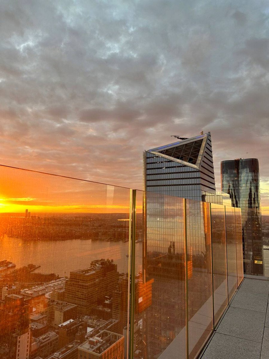 Once the red sunrise, still with the day.