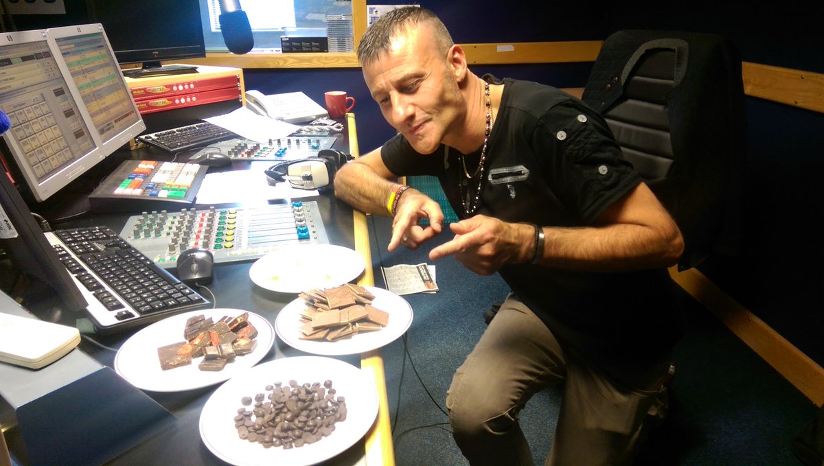 Scwirrel's tweet image. I was just thinking the other day, with Terry Wogan gone and Ken Bruce retiring, there's only @GavinMatthews2 from  @Dee1063  left from the "good'ol days". Time for a gong for you Gavin I think. Sterling work. A Harry Chapin song comes to mind!!