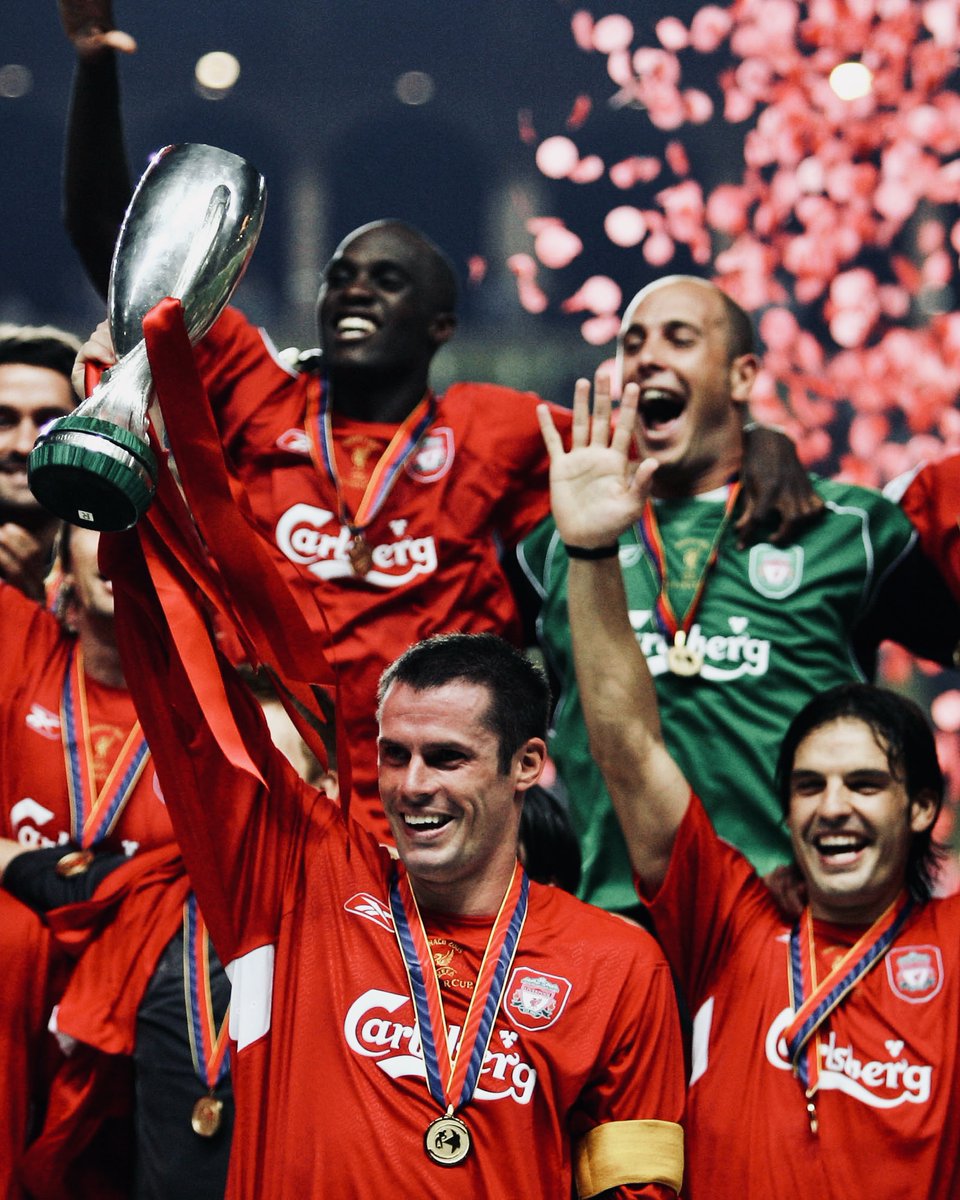 LFC's tweet photo. 737 appearances 🔴
11 honours to his name 🏆

Have a boss day, @Carra23 🎊 https://t.co/2mBqtjnEad