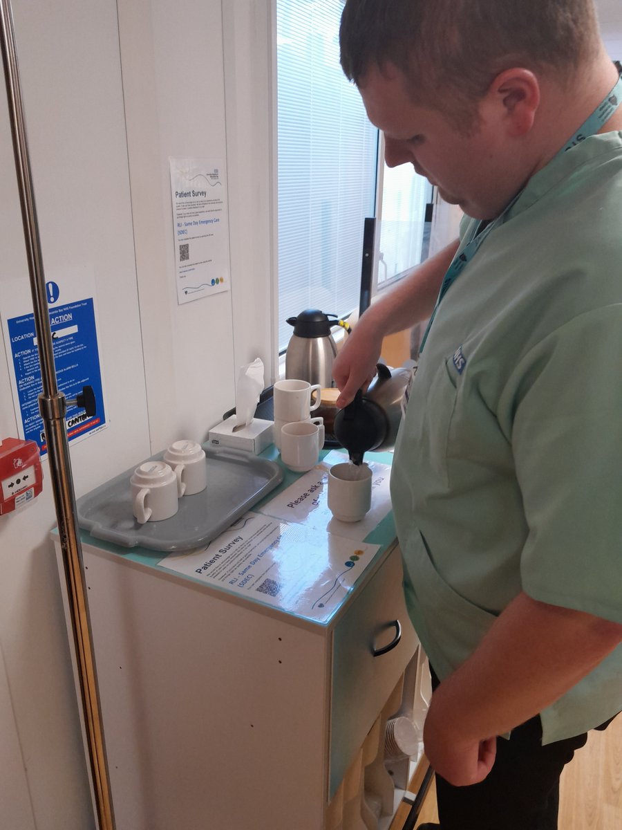 DFNPS_RLI's tweet image. Tea time on Same Day Emergency Care!

Jake enjoying his role as housekeeper on SDEC! @rli_sdec