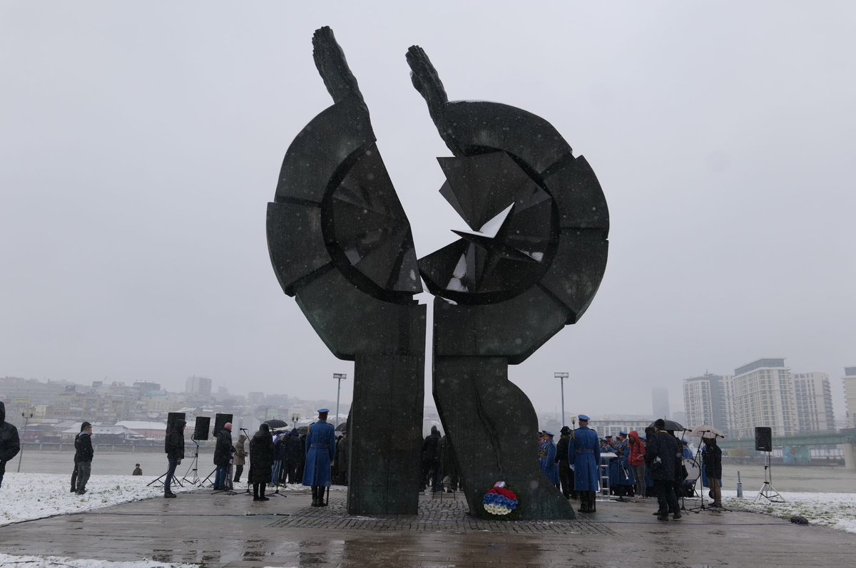 We marked today the International Holocaust Remembrance Day in the former Concentration Camp in Staro Sajmiste, Belgrade. We have the duty  to remember 6 millions Jews and other targeted groups brutally murdered during the Shoa. #WeRemember